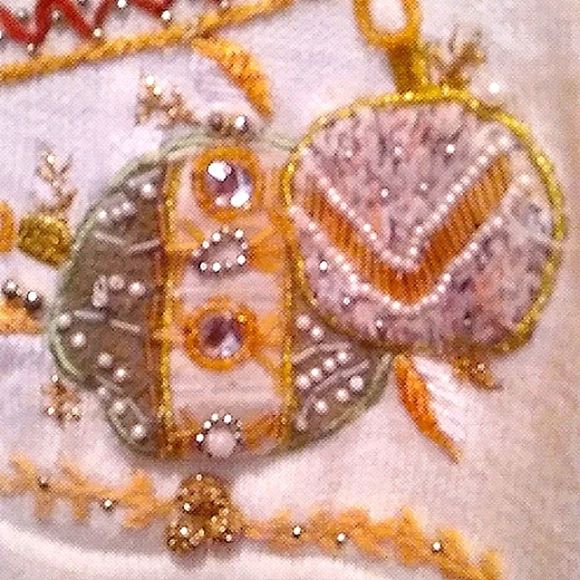 Basic additions holiday medium cream long sleeved Christmas sweater embellished - Picture 6 of 9